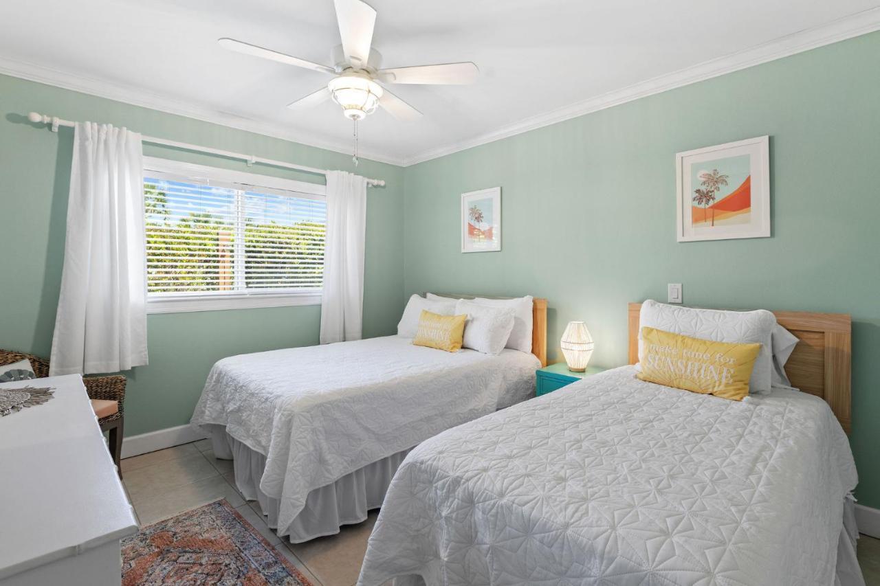 Serene Ground Floor Residence In Exclusive Villa Sanibel, Steps To Beach Hébergement de vacances *